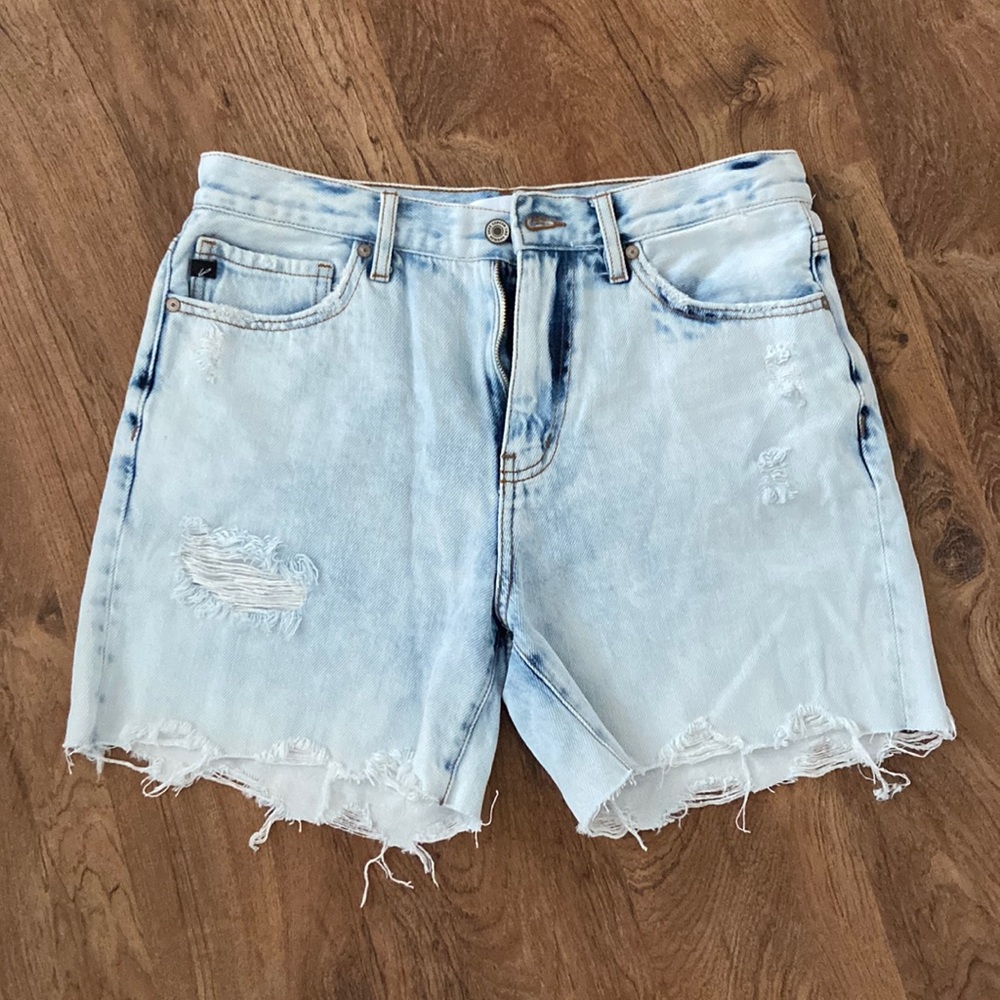 Kancan shorts 9/28 5 inch inseam
